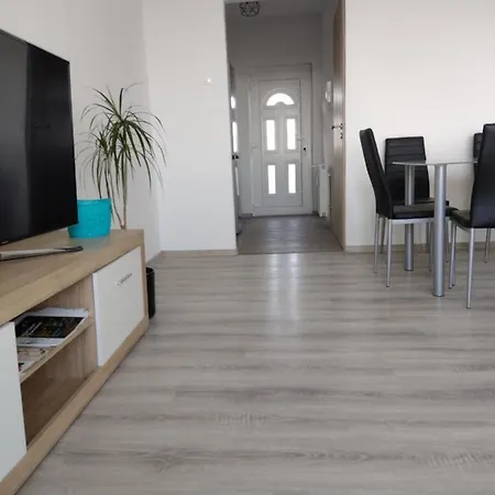 Kilátó Apartman Apartman *